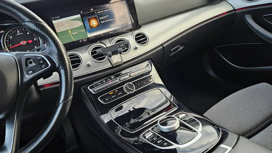 MERCEDES-BENZ E Klasa -