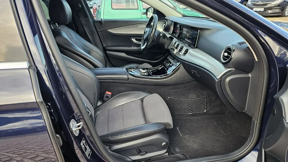 MERCEDES-BENZ E Klasa -