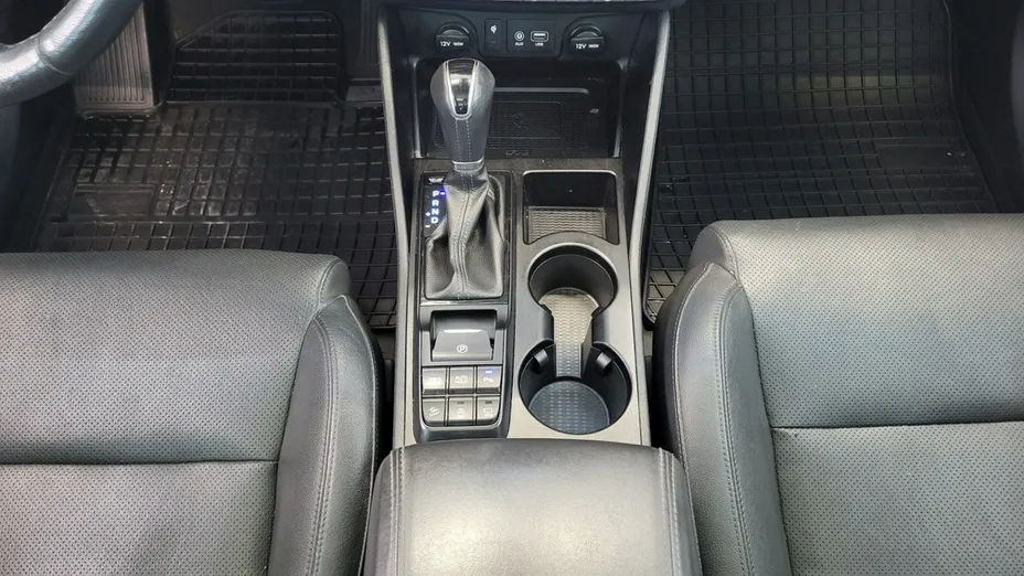 HYUNDAI Tucson -