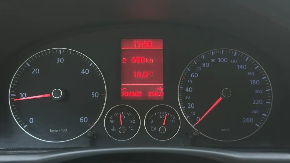 VOLKSWAGEN Touran -