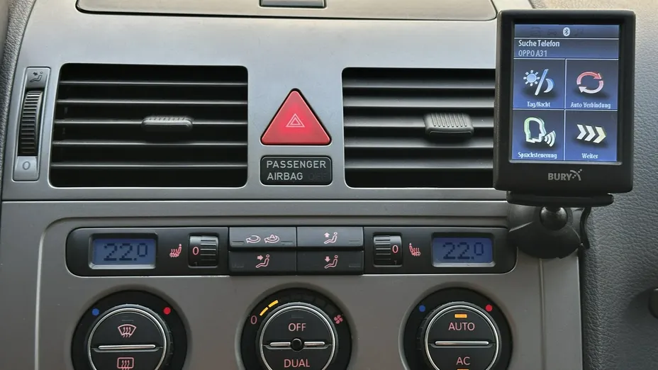 VOLKSWAGEN Touran -