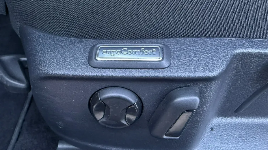 VOLKSWAGEN Passat -
