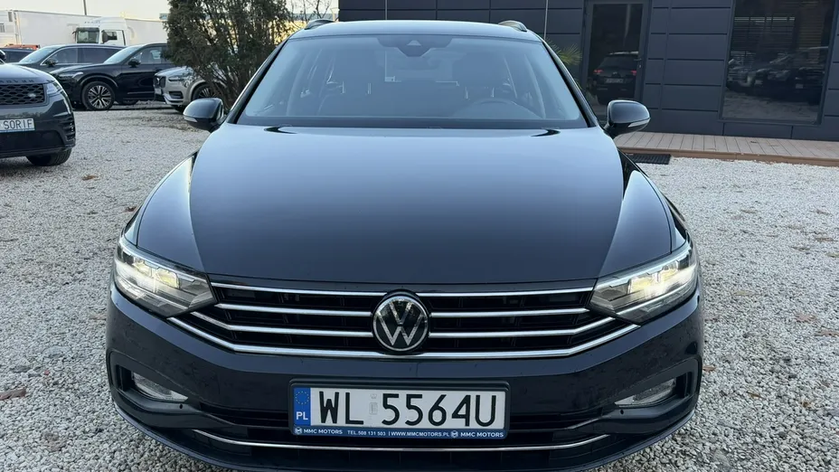 VOLKSWAGEN Passat -