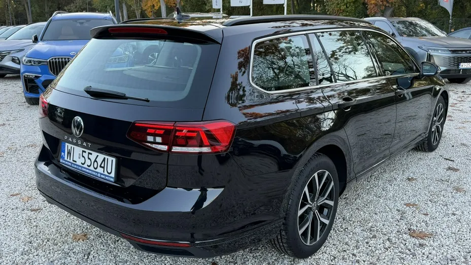 VOLKSWAGEN Passat -