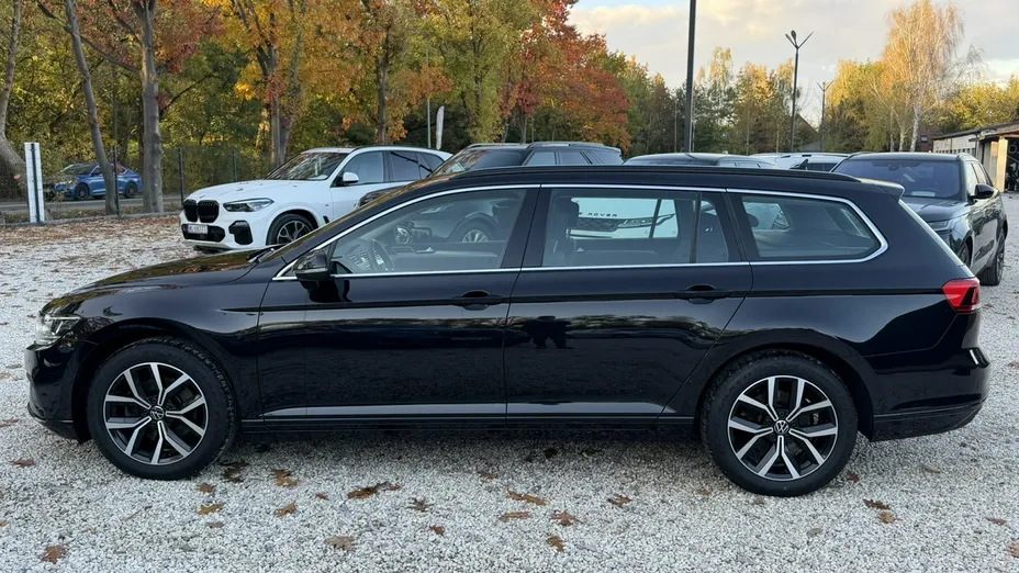 VOLKSWAGEN Passat -