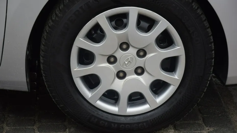HYUNDAI i30 -