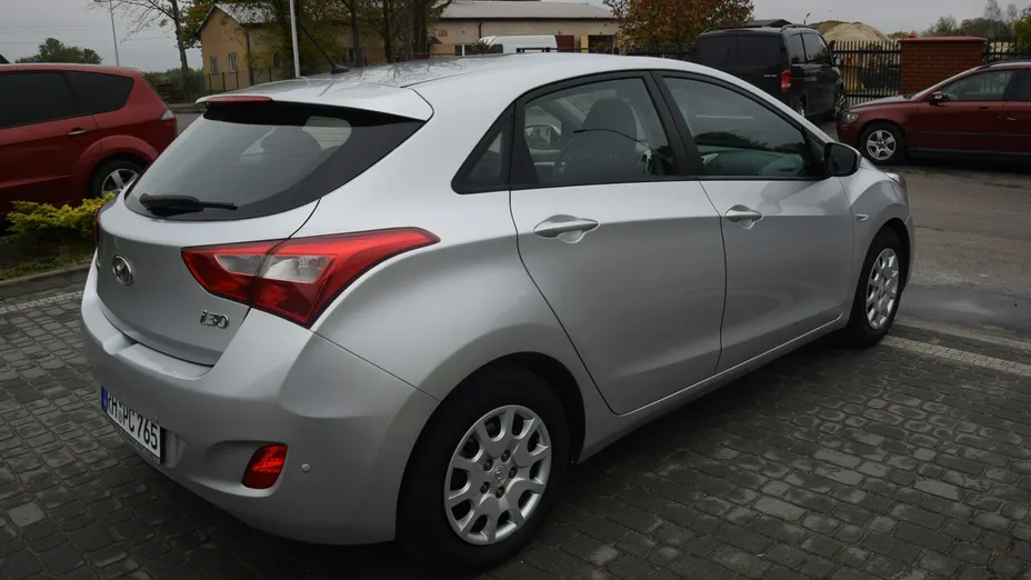 HYUNDAI i30 -