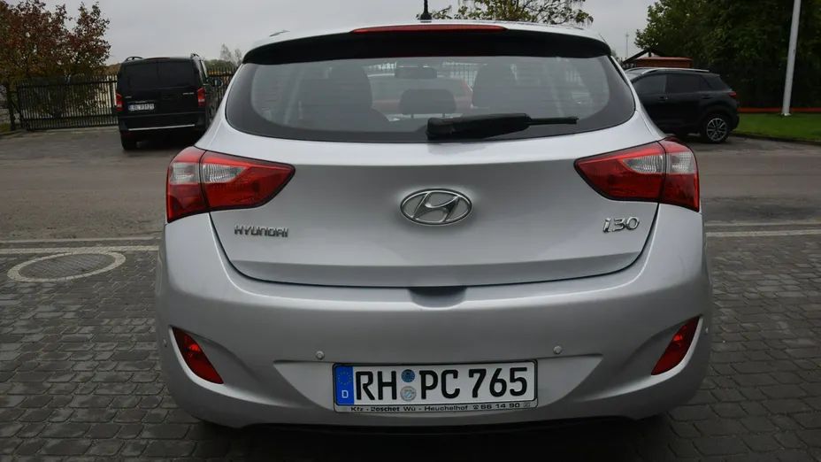 HYUNDAI i30 -