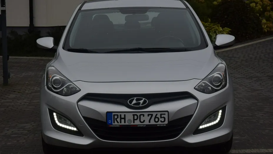 HYUNDAI i30 -