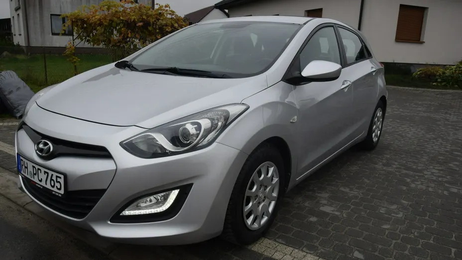 HYUNDAI i30 -