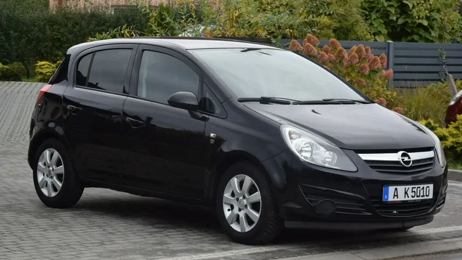OPEL Corsa -