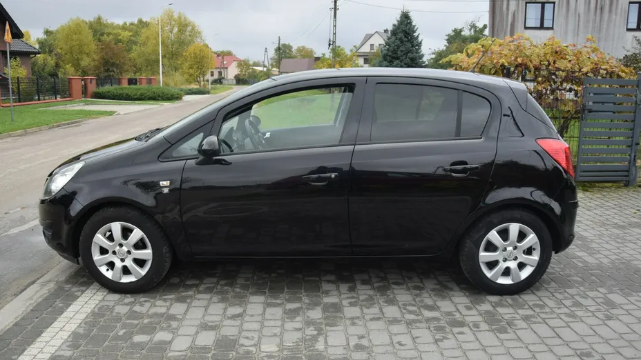 OPEL Corsa -