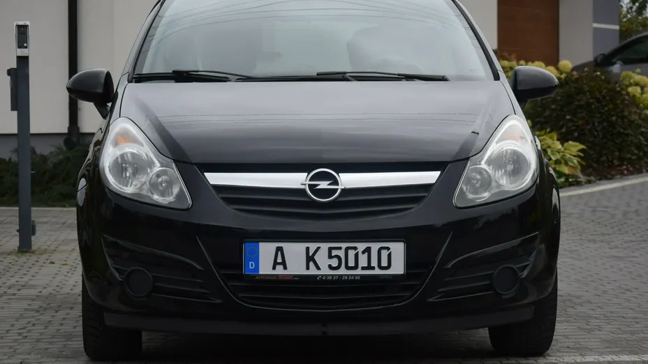 OPEL Corsa -