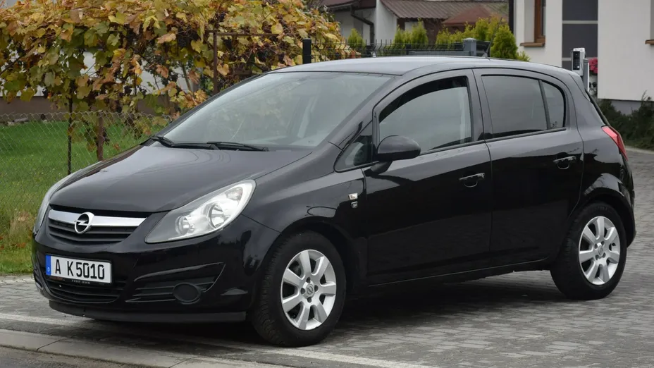 OPEL Corsa -
