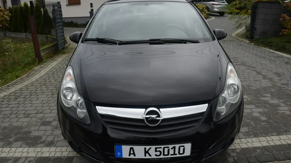 OPEL Corsa -