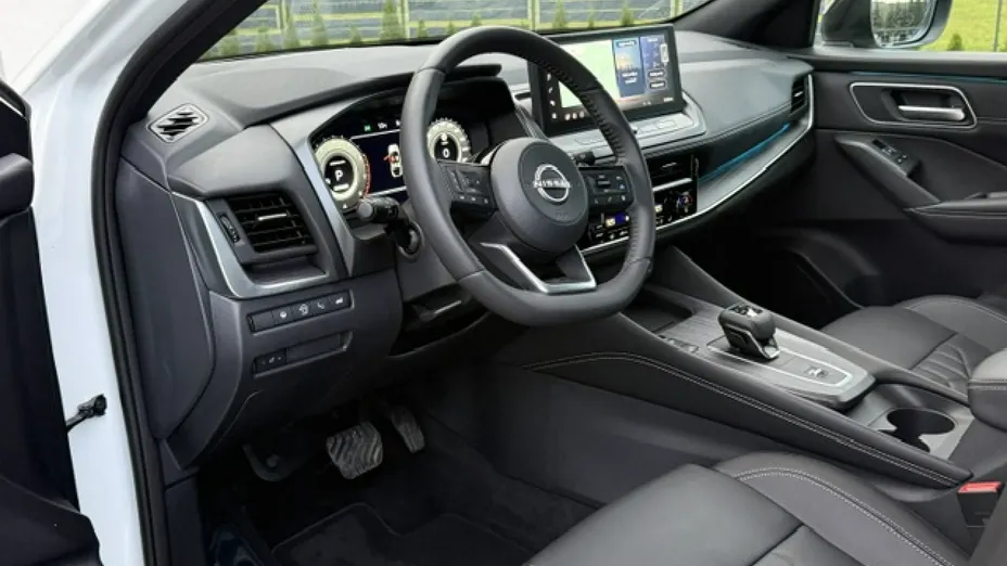 NISSAN Qashqai -