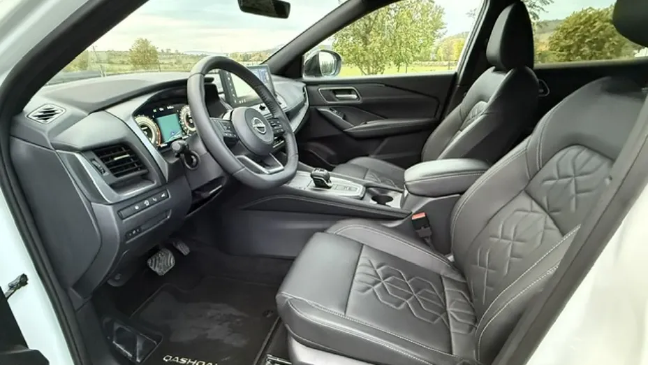 NISSAN Qashqai -