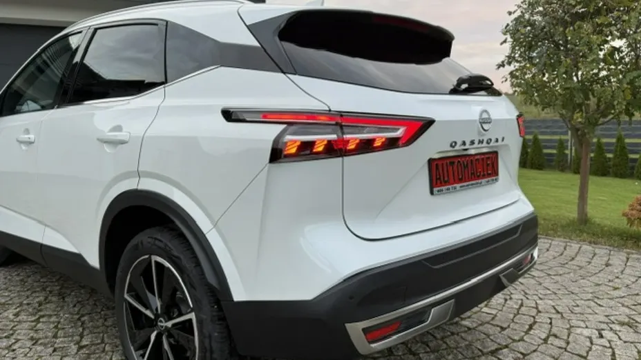 NISSAN Qashqai -