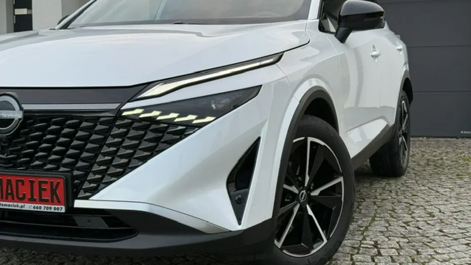 NISSAN Qashqai -