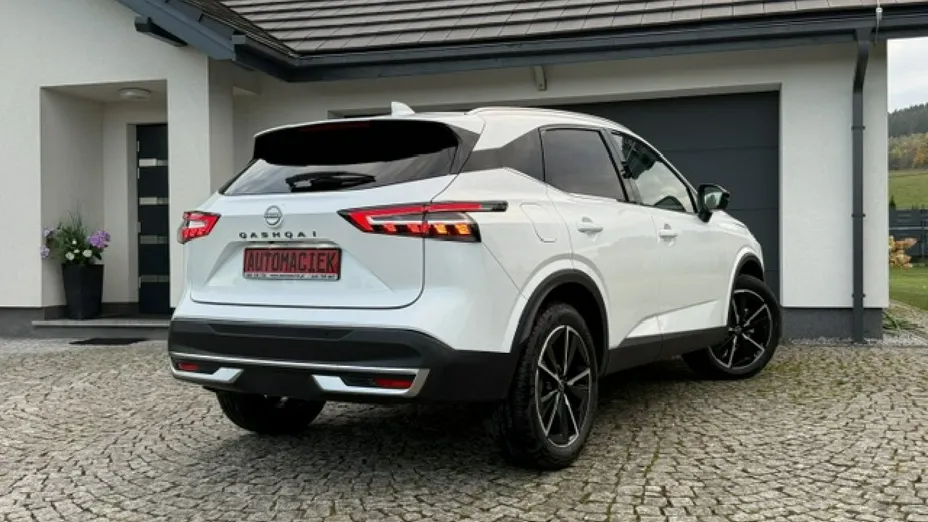 NISSAN Qashqai -