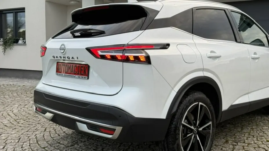 NISSAN Qashqai -