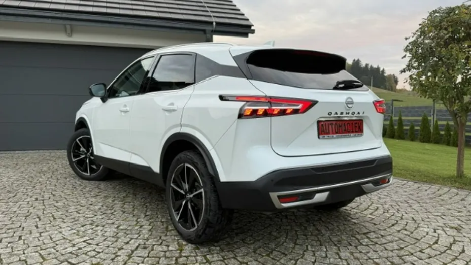 NISSAN Qashqai -