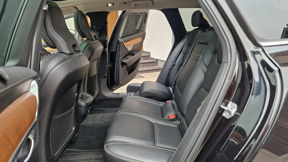 VOLVO V90 -