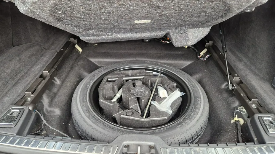 VOLVO V90 -