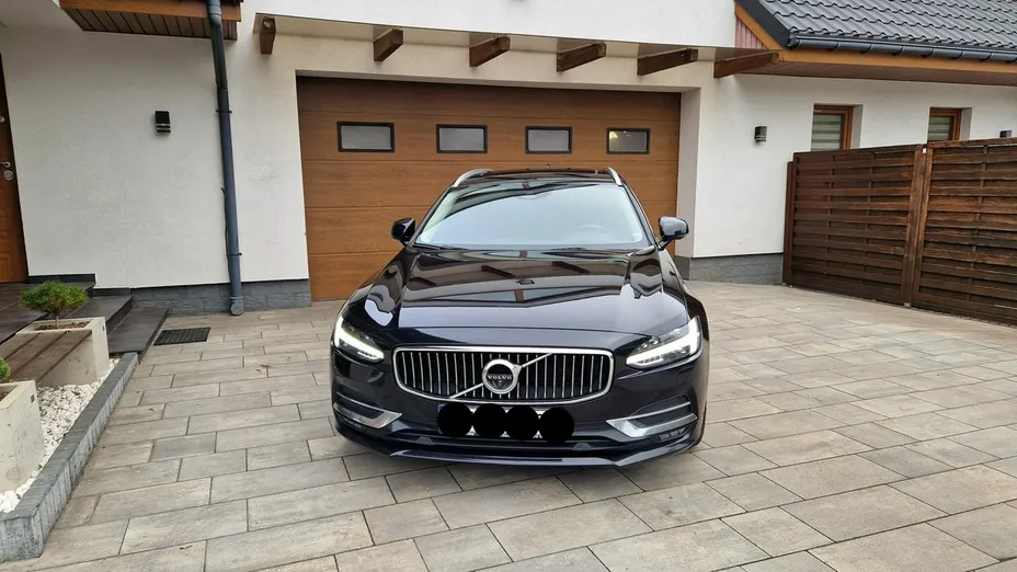 VOLVO V90 -