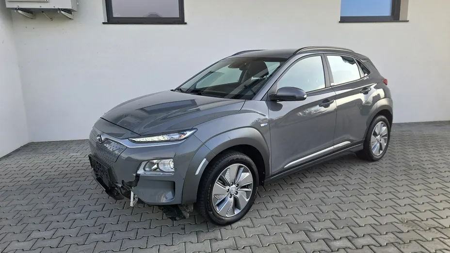 HYUNDAI Kona -