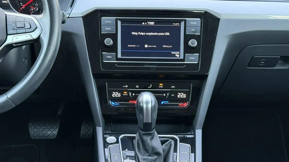 VOLKSWAGEN Passat -