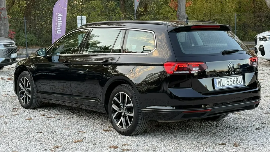 VOLKSWAGEN Passat -