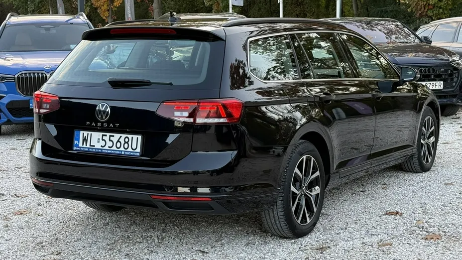 VOLKSWAGEN Passat -