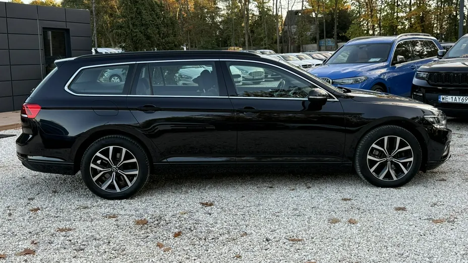 VOLKSWAGEN Passat -