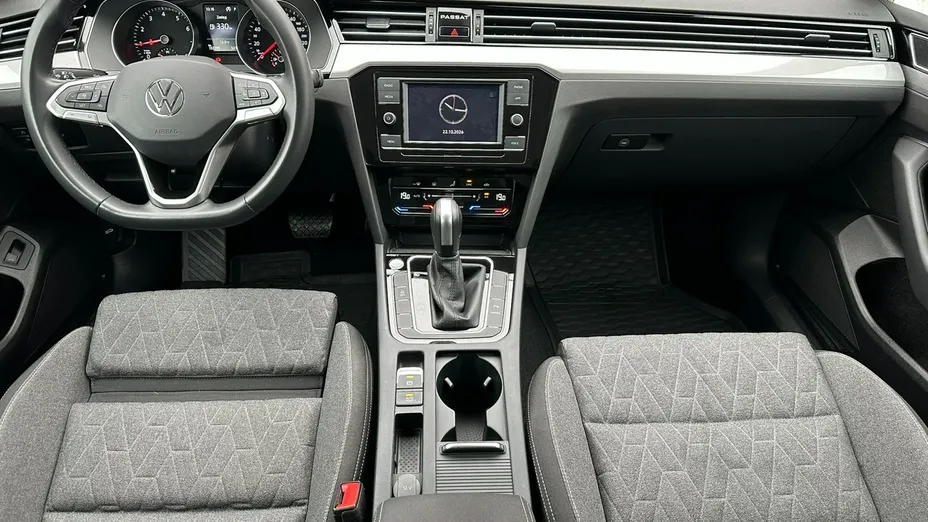 VOLKSWAGEN Passat -