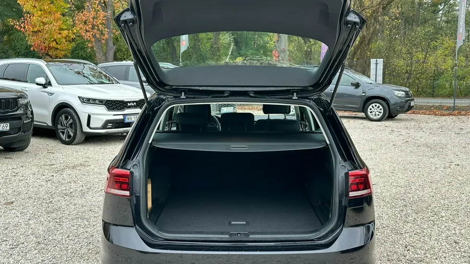 VOLKSWAGEN Passat -