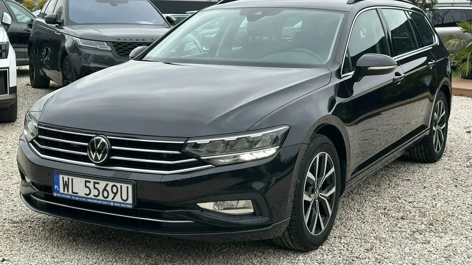 VOLKSWAGEN Passat -
