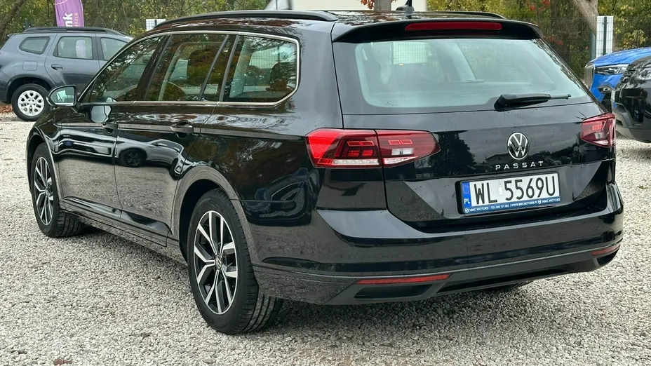 VOLKSWAGEN Passat -