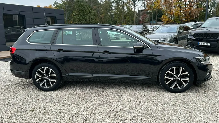 VOLKSWAGEN Passat -