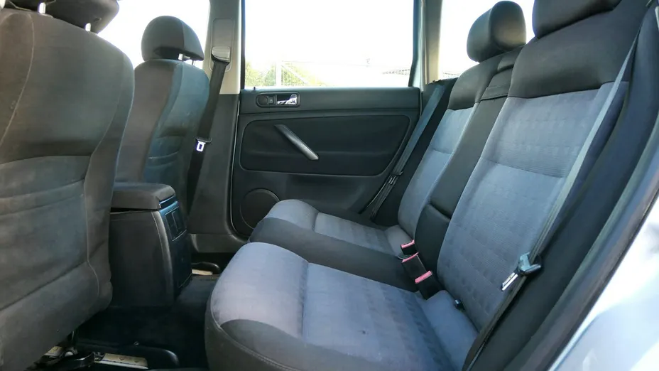 VOLKSWAGEN Passat -