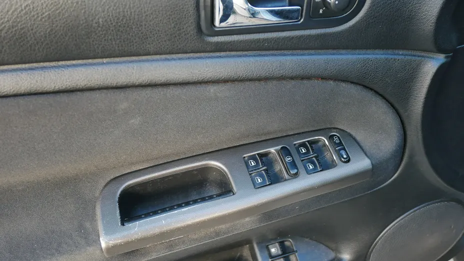 VOLKSWAGEN Passat -