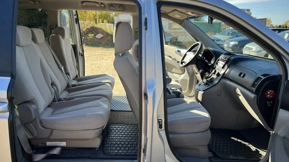 KIA Carnival -