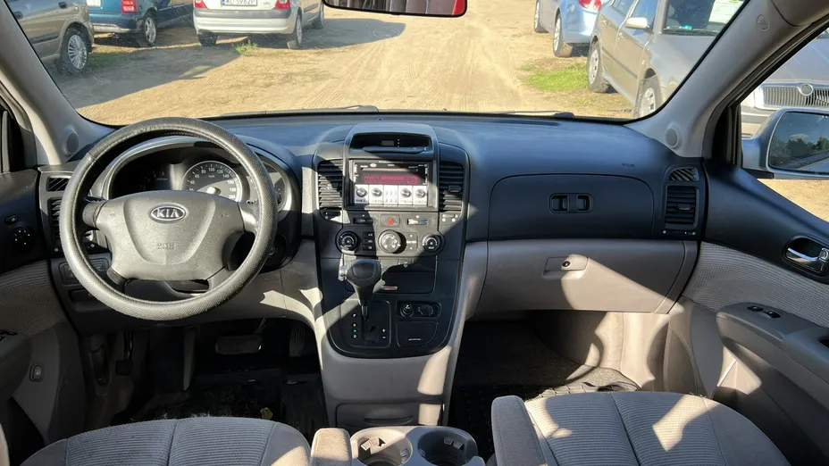 KIA Carnival -