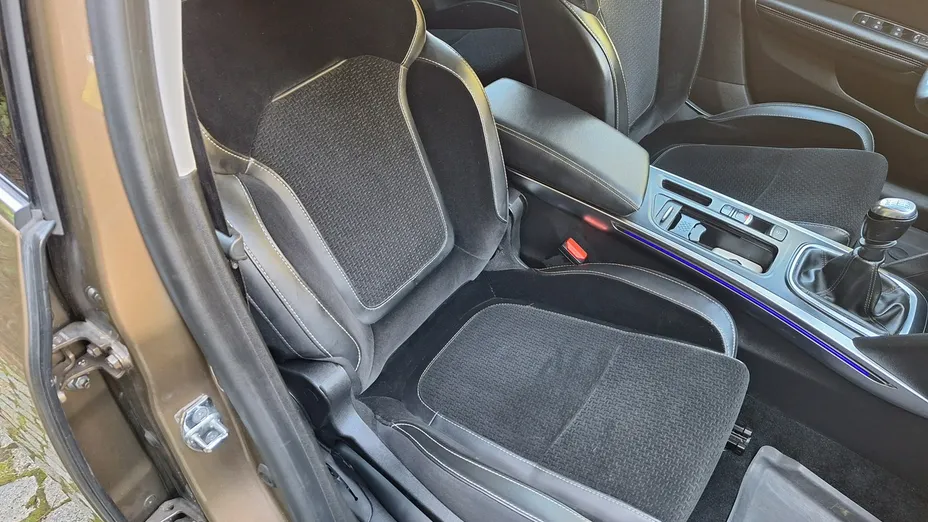 RENAULT Megane -