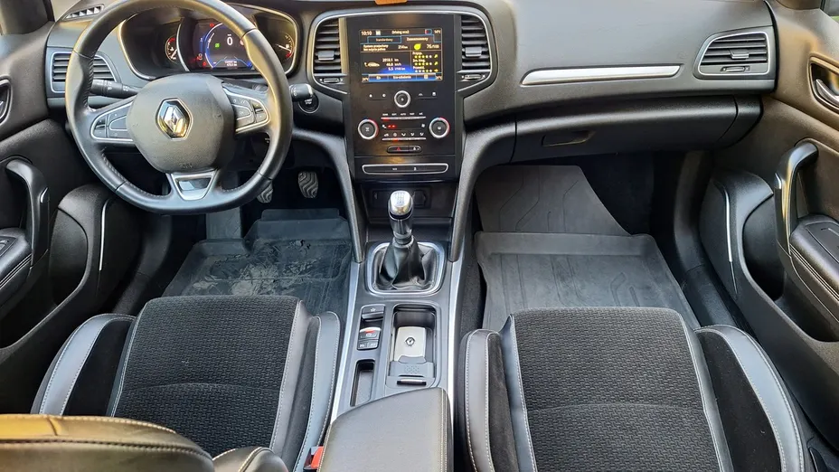 RENAULT Megane -