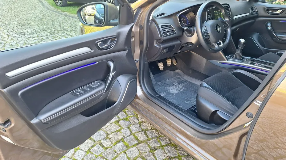 RENAULT Megane -