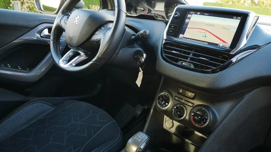 PEUGEOT 2008 -