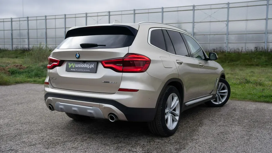 BMW X3 -