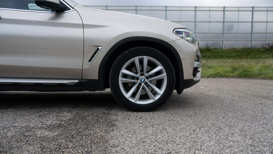 BMW X3 -