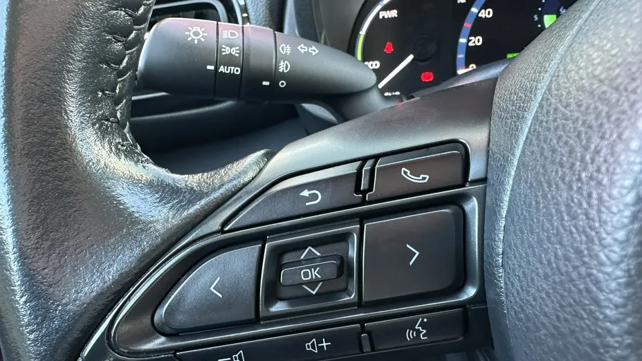 TOYOTA Yaris Cross -